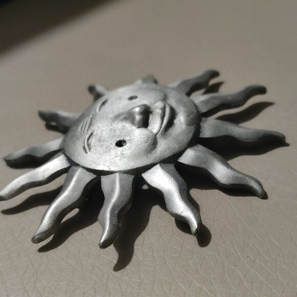 Sun Brooch Pin Vintage Pewter Smiling Unique Sunburst JJ Piece - Picture 7 of 9